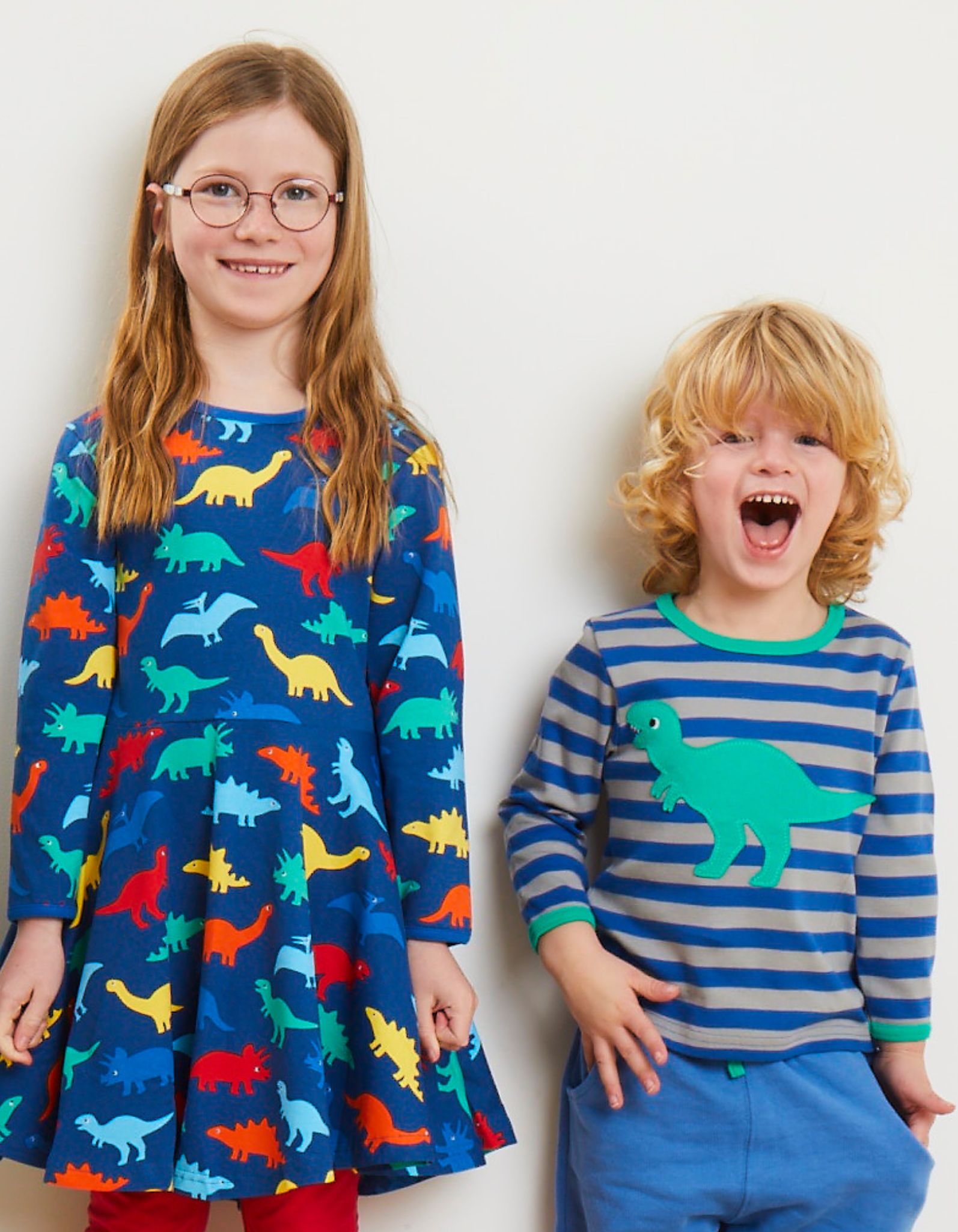 Toby Tiger Langarmshirt mit T-Rex Applikationen