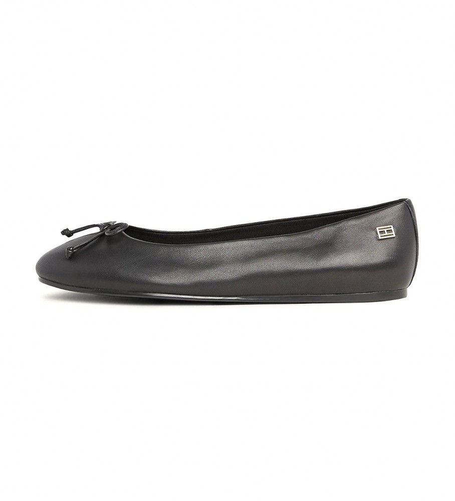 Sapatilhas de couro Tommy Hilfiger Essential, pretas.