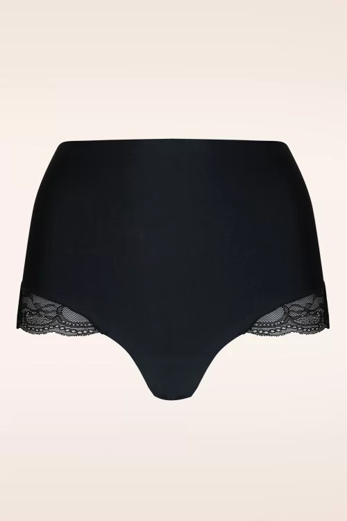 MAGIC Bodyfashion Dream Hi kanten string in zwart