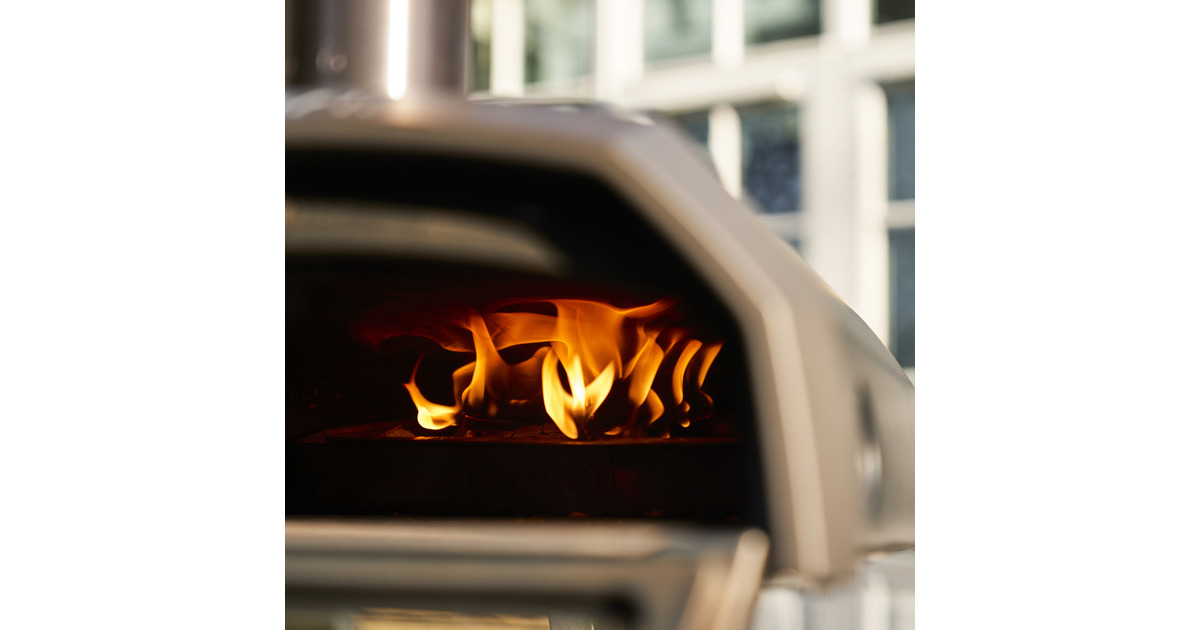 OoniKaru 2 Multi-Fuel Pizza Oven pizzaoven  (Zwart/roestvrij staal, 12'' pizza, Hout, houtskool en gas)