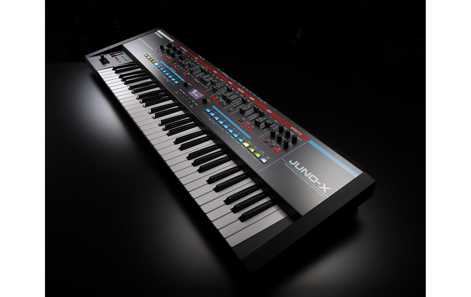 Synthesizer JUNO-X<br>Programmierbarer polyphoner Synthesizer