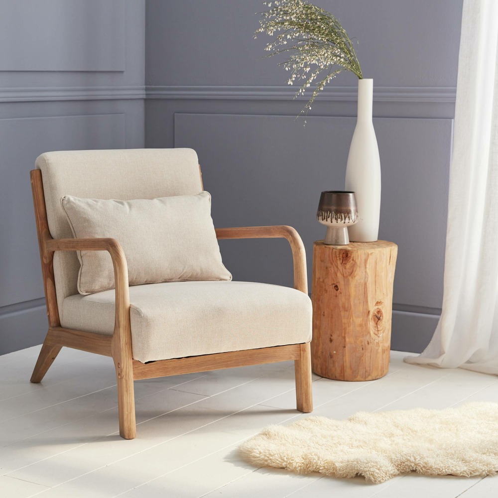 Fauteuil design en bois et tissu. 1 place droit fixe. Pieds compas scandinave. Structure en bois solide. Assise confortable beige