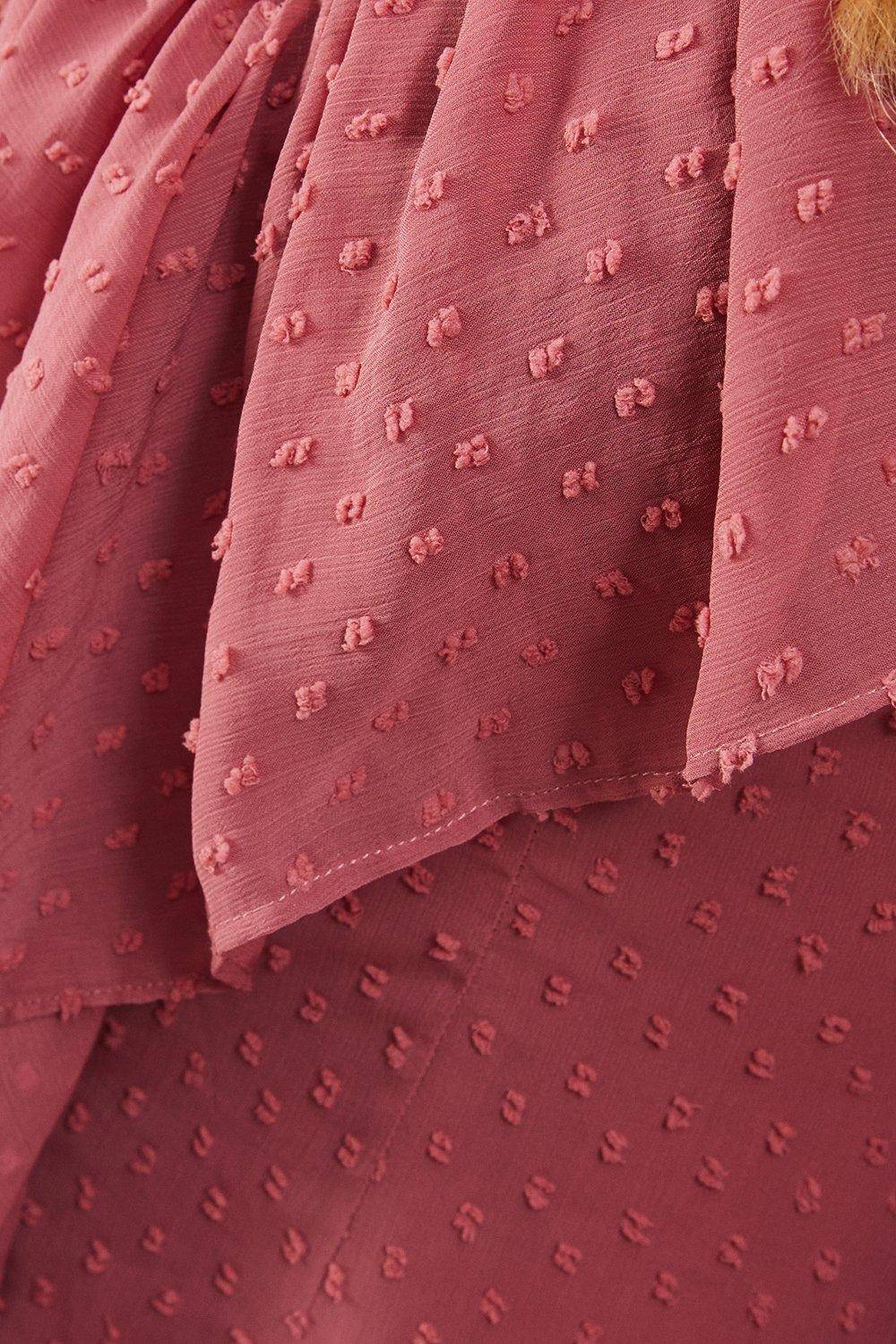 Warehouse Robe Midi en Mousseline Dobby à Volants et Ourlet Asymétrique