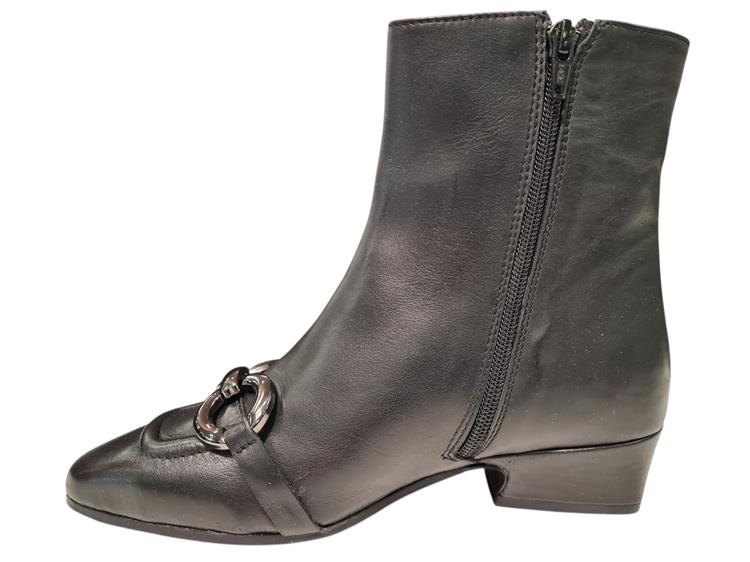 Roberto d'Angelo Tess Loater Black