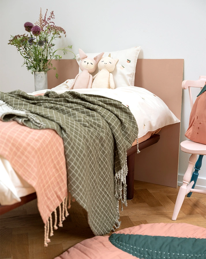 Babydecke GRID (80x110) mit Fransen in old rose