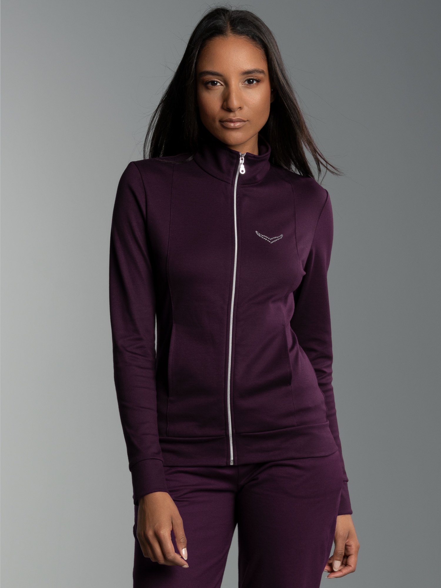 Jacke veredelt mit Kristallsteinen Aubergine