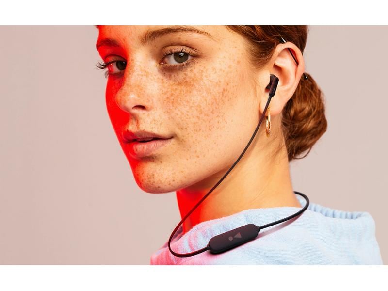 JBL In-Ear-Kopfhörer Tune 215BT Schwarz Kabellose Kopfhörer mit JBL PURE BASS SOUND