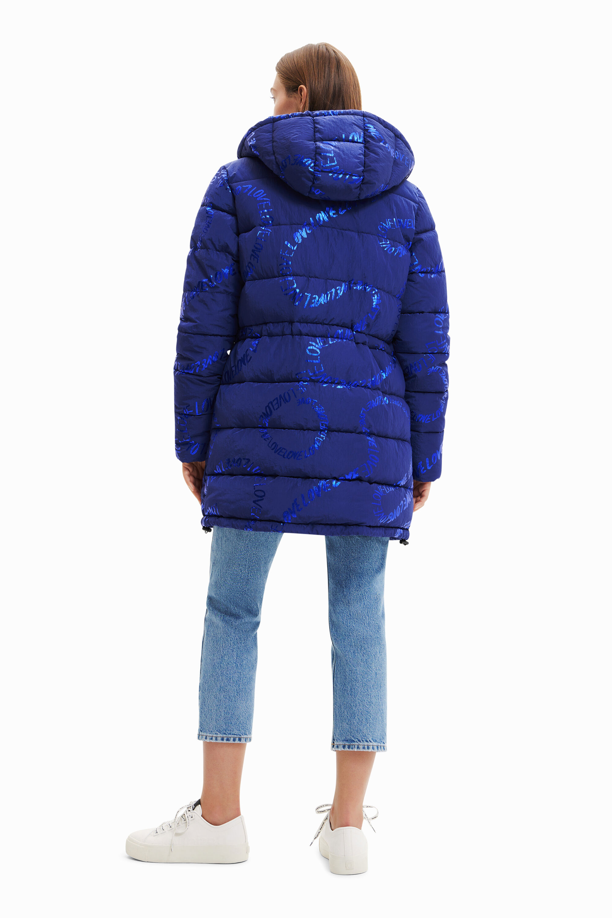 Long manteau matelassé texte