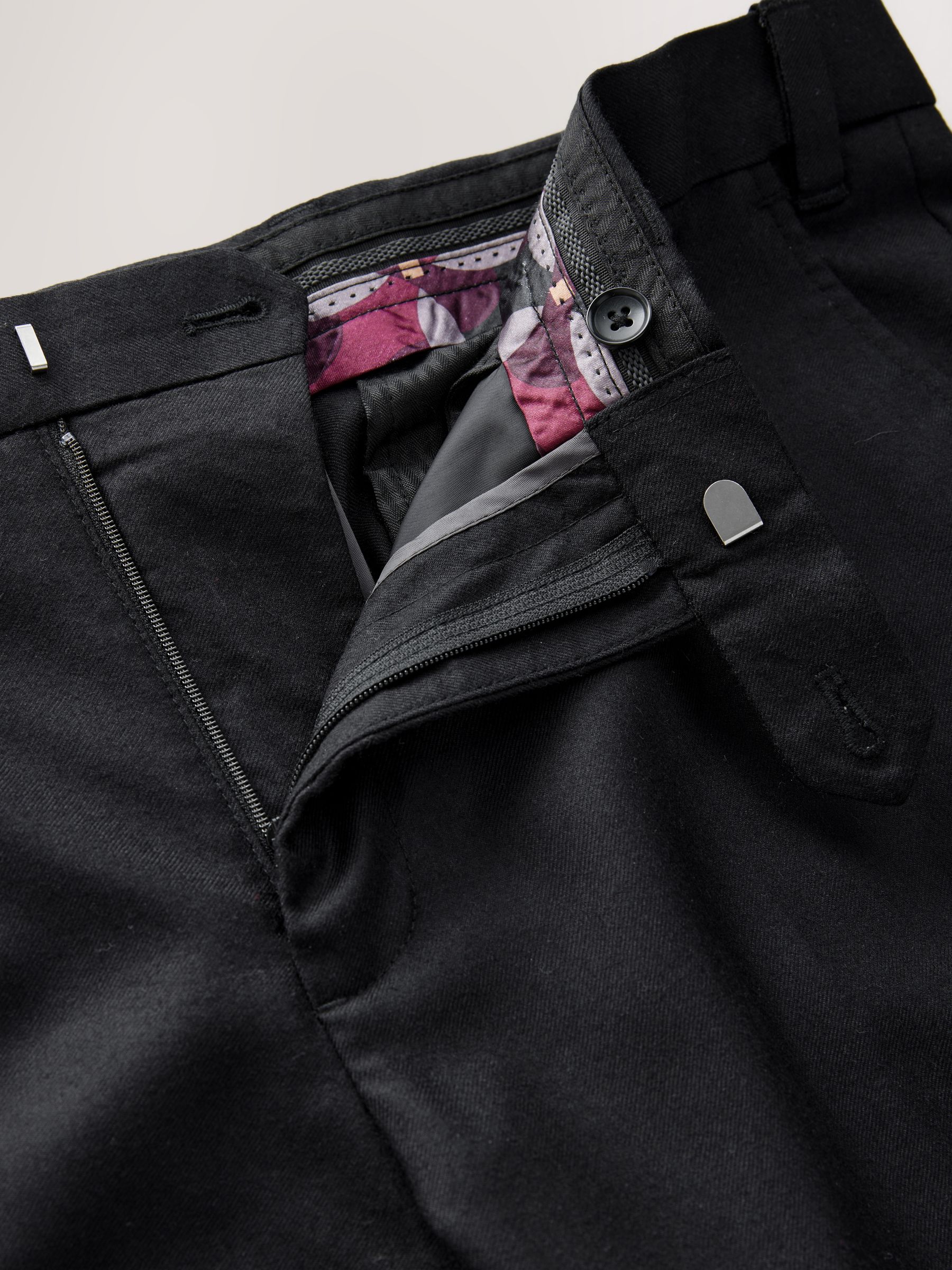 Zwart - Normale Pasvorm - Signature - 100% Wollen broek met Motion Flex-tailleband