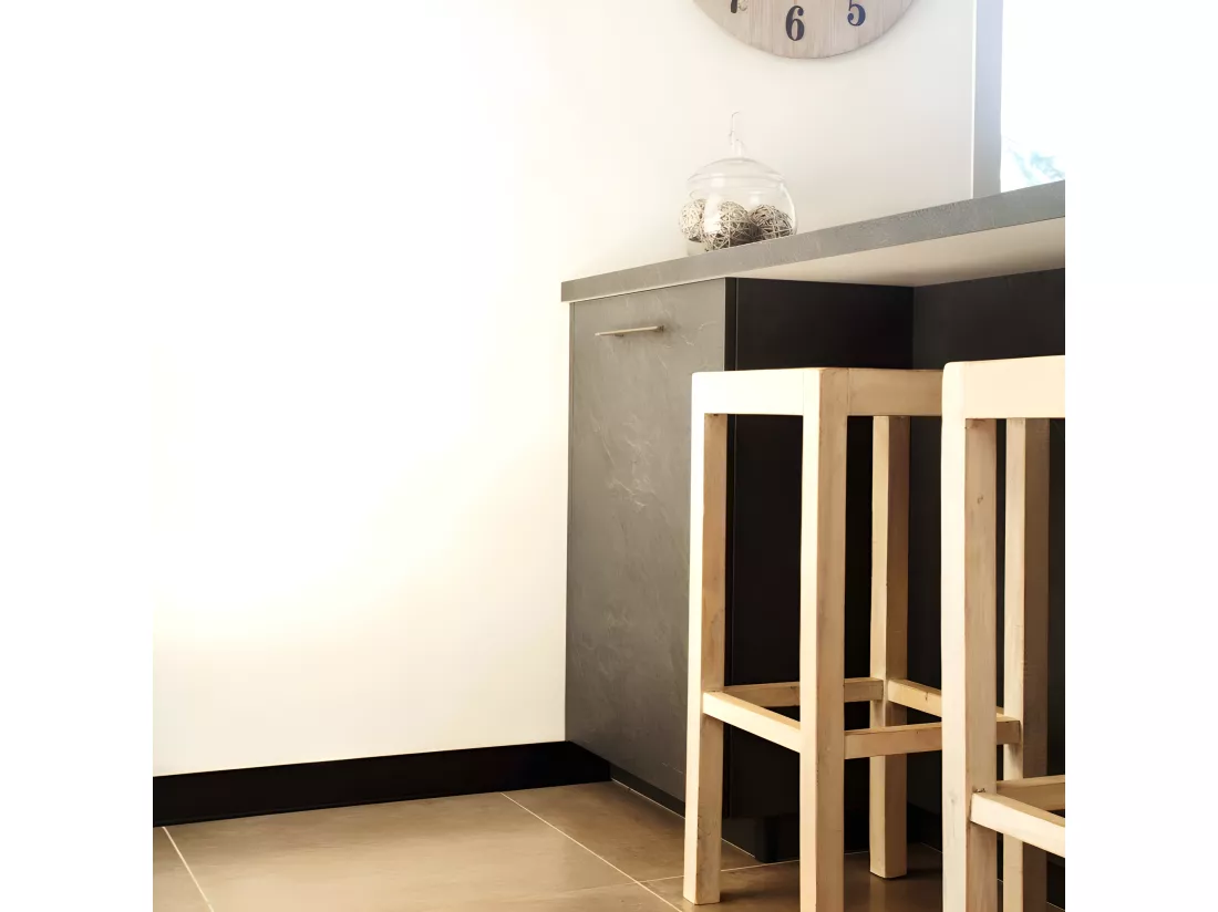 Plinthe PVC lot de 25 L200xH. 8cm - Noire - PVC