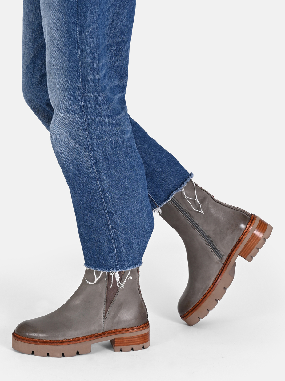 STIEFELETTE NAEMA