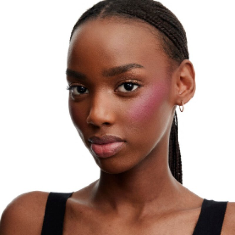 Make Me Blush Bold Blurring Blush  FLOUTANT, MODULABLE, COULEUR TRANSPARENTE À ULTRA-AUDACIEUSE. - 83_SPICY_BERRY