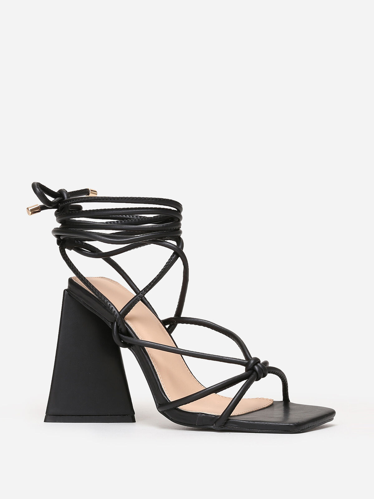 Sandales à laçage et talon triangle- Noir