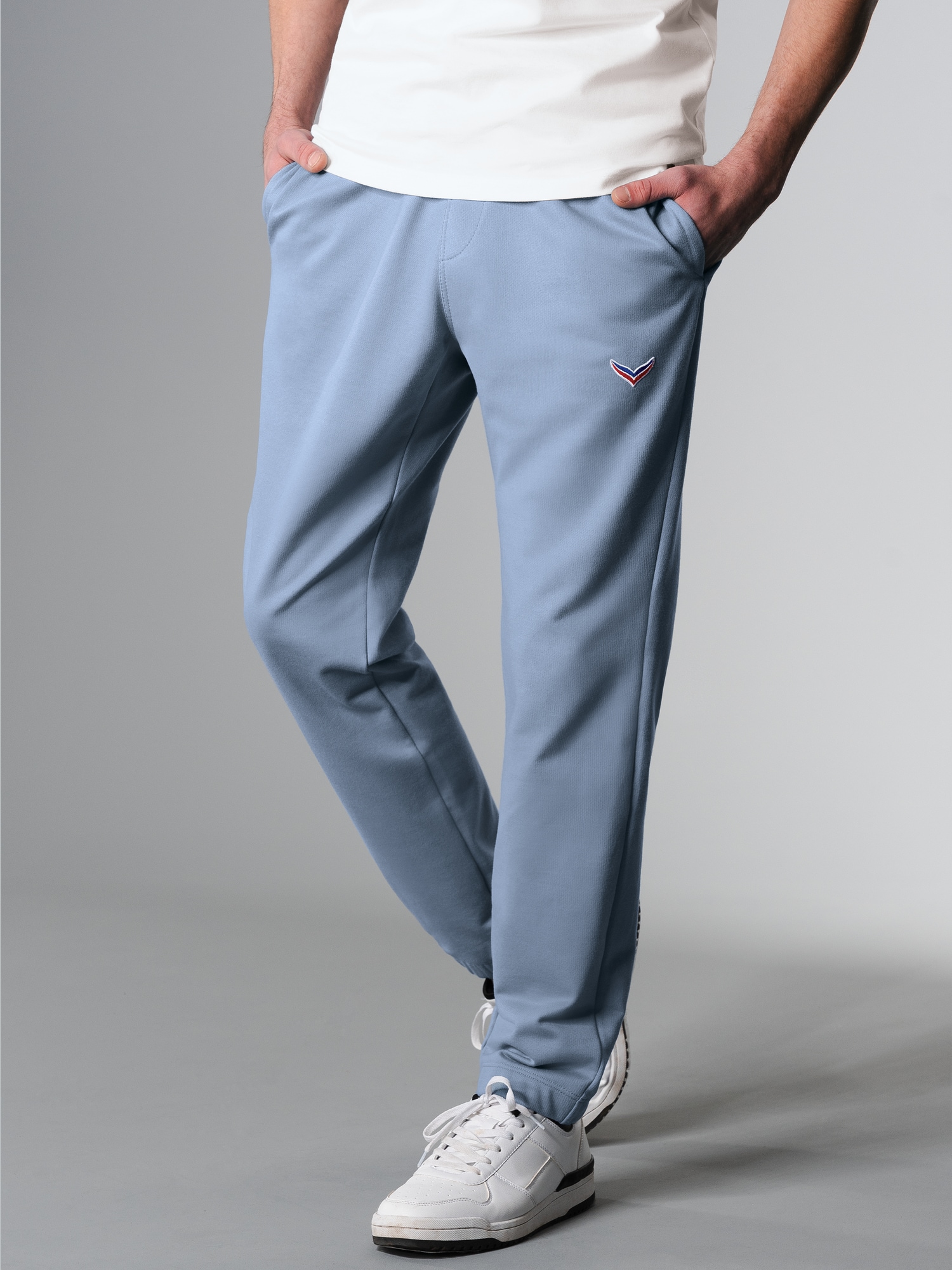 Jogginghose mit praktischem KordelzugPearl-blue