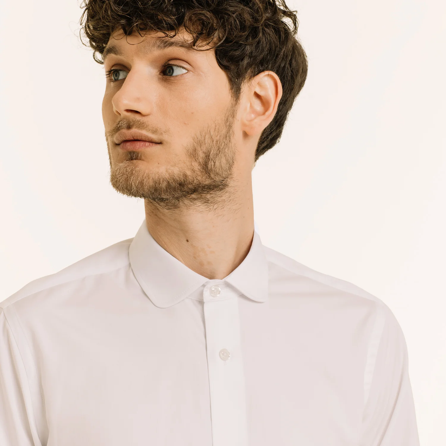 Fitted shirt in white double-twisted poplin