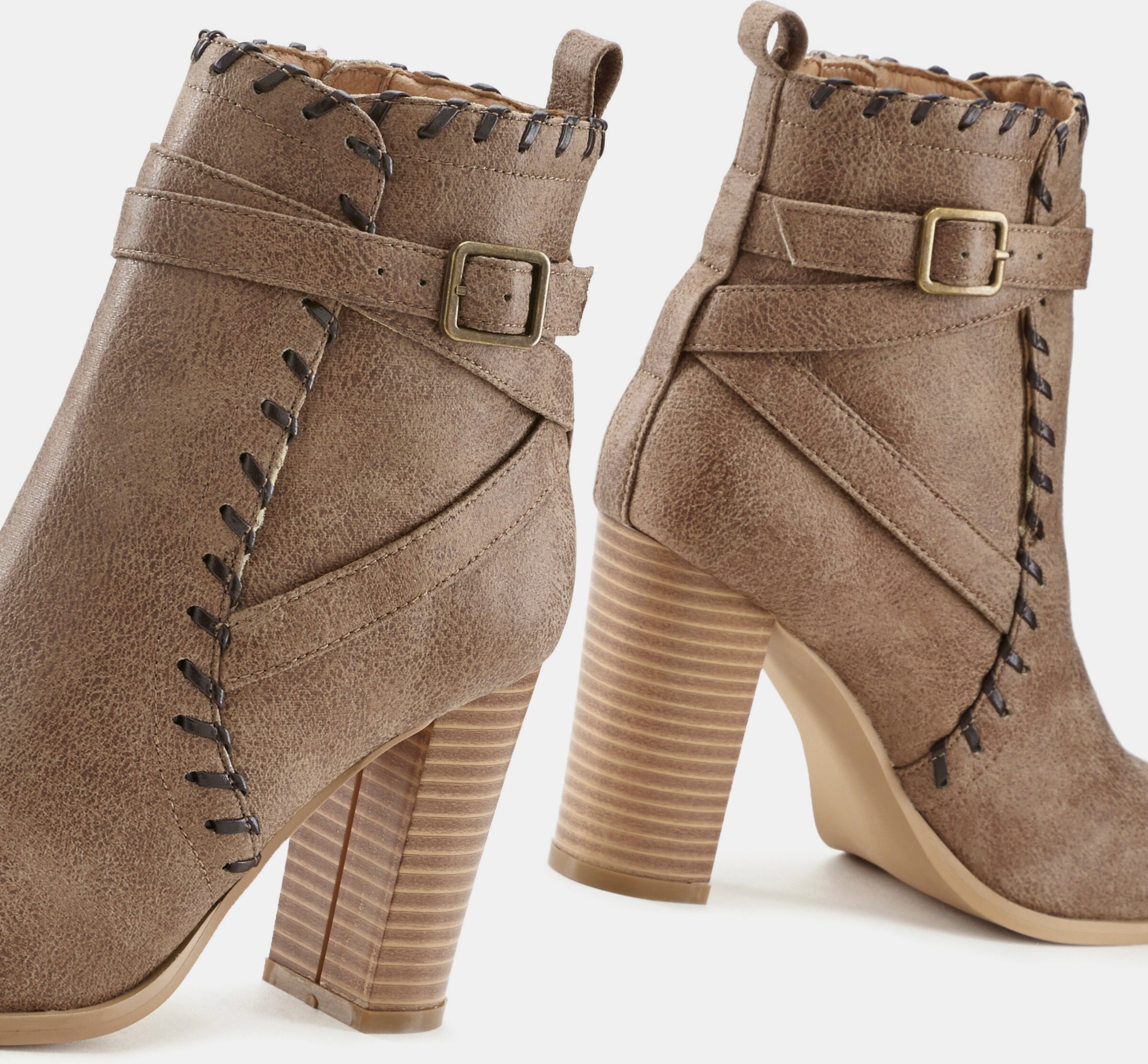 High-Heel-Stiefelette