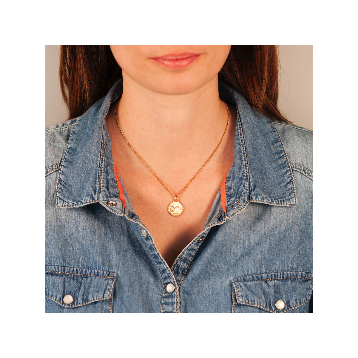 Pendentif plaqué or zodiaque scorpion zirconias