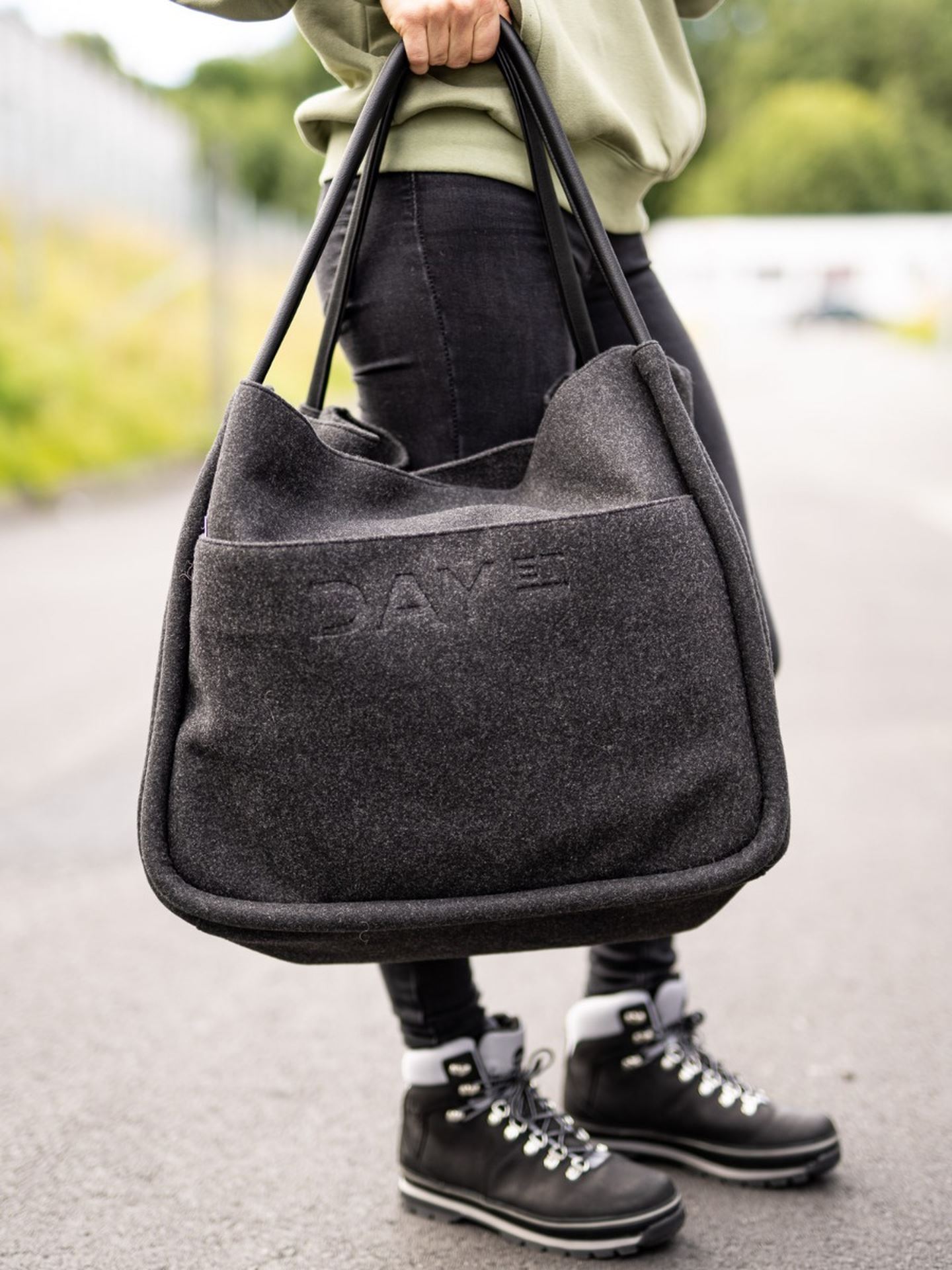 Day Woolen Mega Shopper