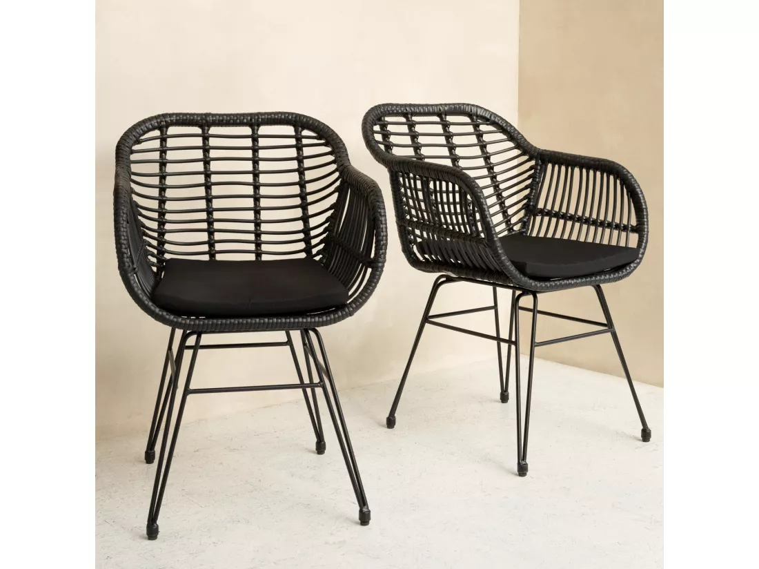 Lot de 2 fauteuils en rotin synthétique noirs avec coussins CINTA - HAPPY GARDEN