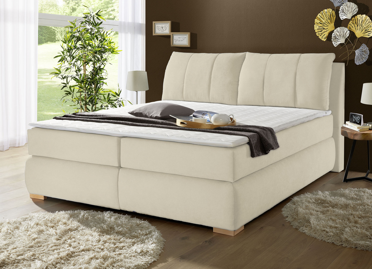Boxspringbett mit Topper