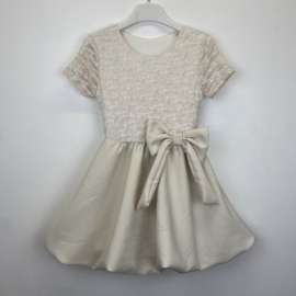 Classic charm dress - beige (Verzenddatum 2 maart)