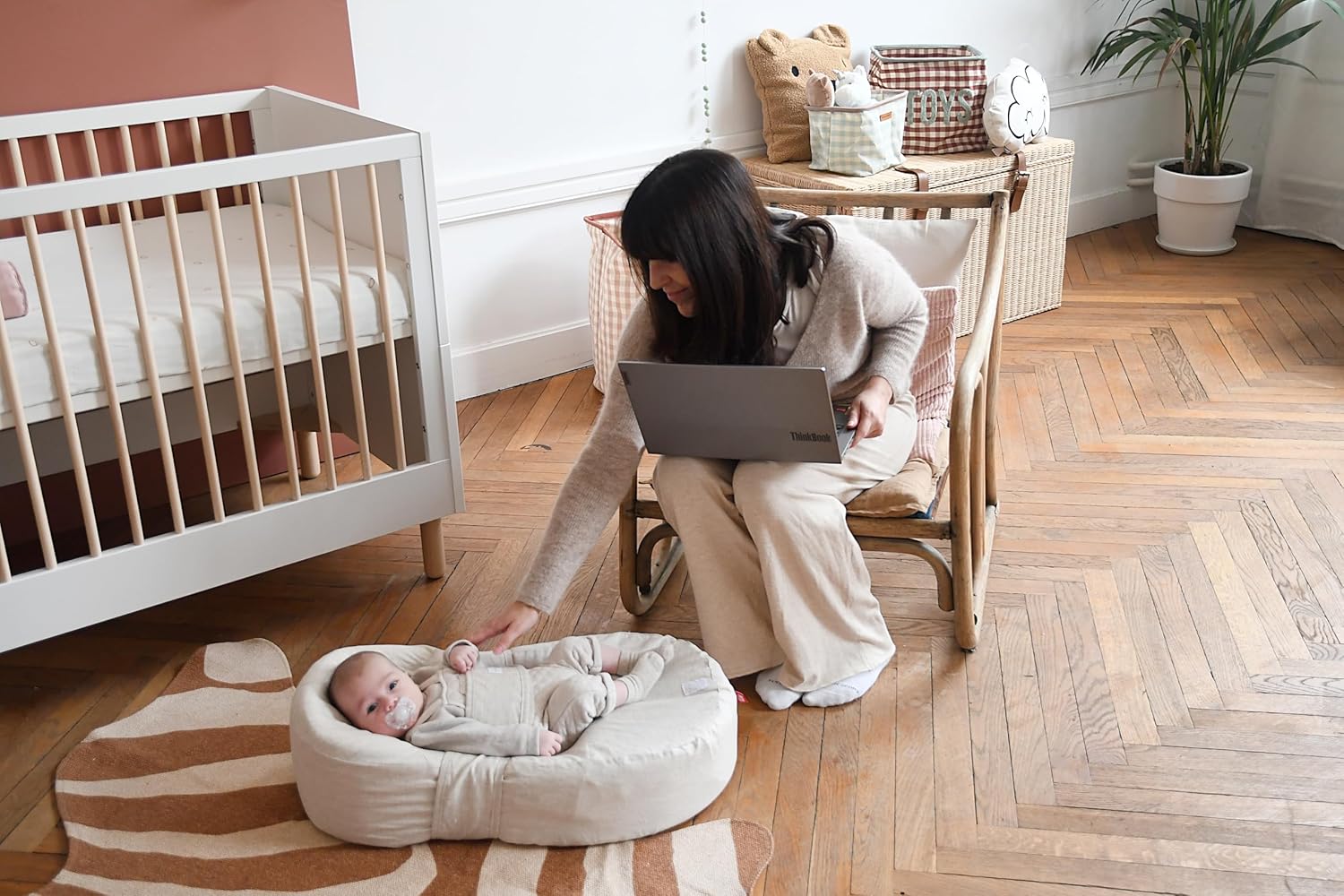 Red Castle Beaba, ergonomischer Kokon, Einschlagdecke, Komfort, entwickelt Motorik und Wachheit, Öko-Tex-Stoff, hypoallergenes Leinenmaterial