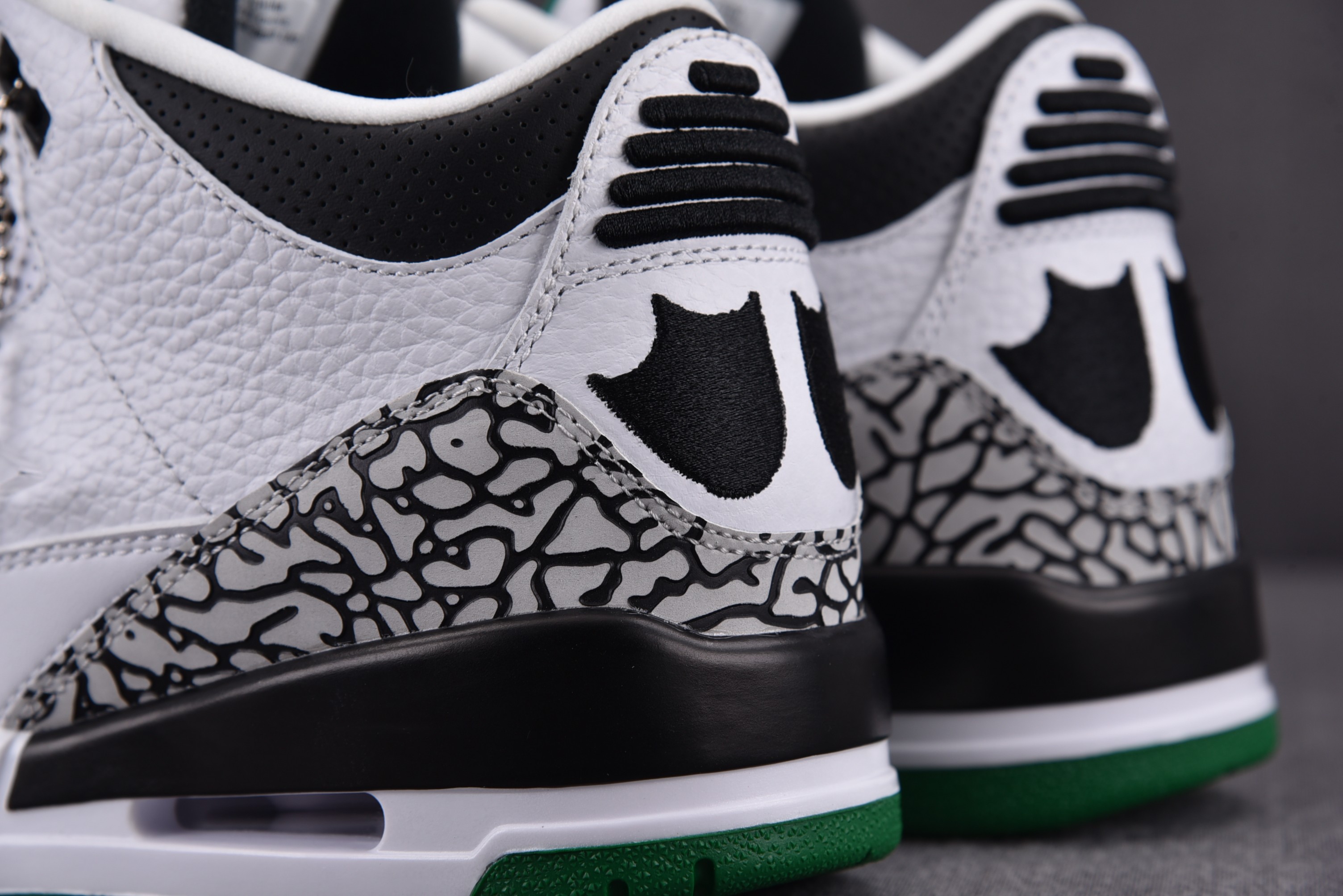 Jordan 3 Retro Oregon Ducks Pit Crew White
