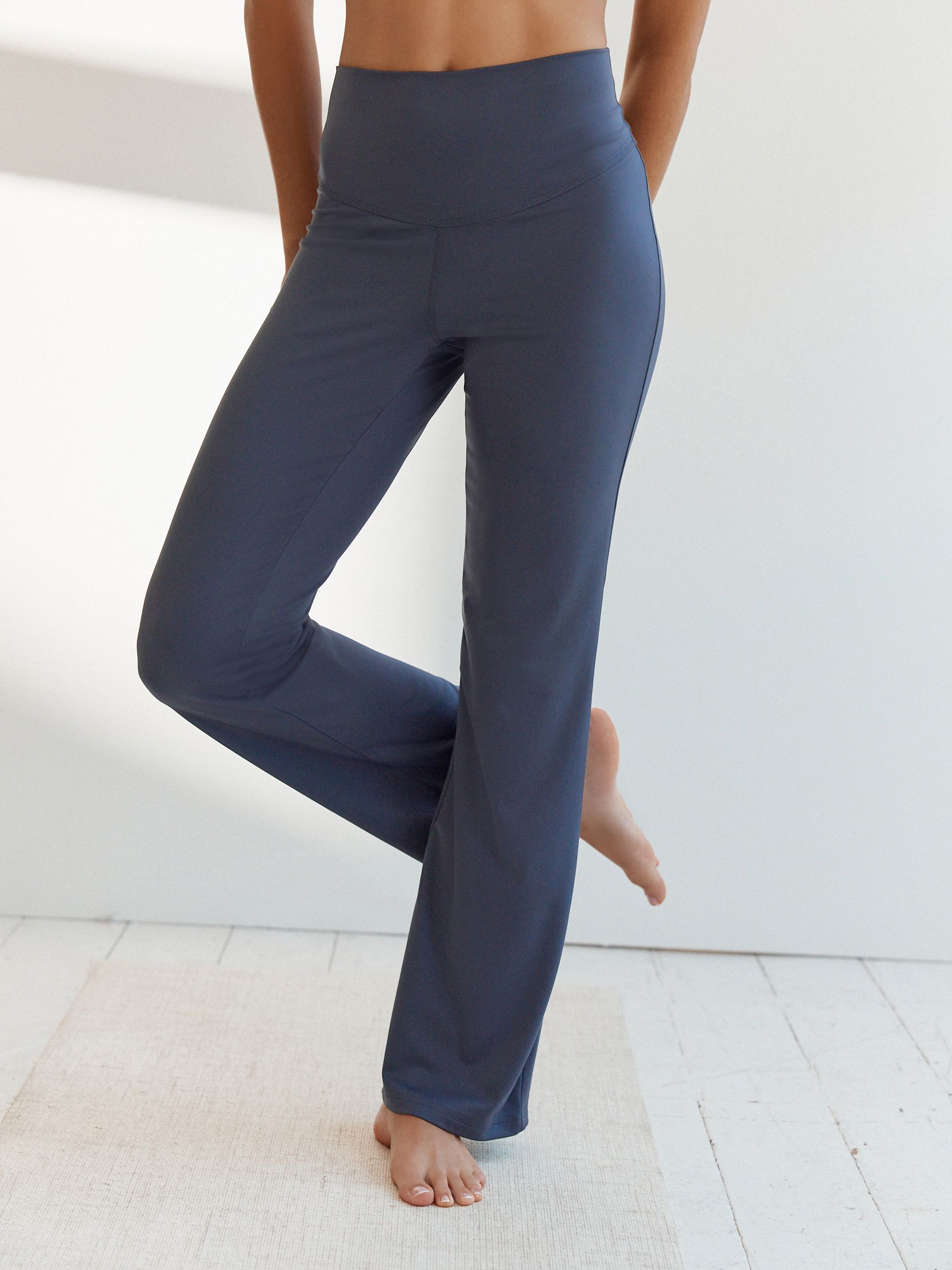 Midnight Blue - Superzachte Dry Tech yogasportleggings met uitlopende pijpen