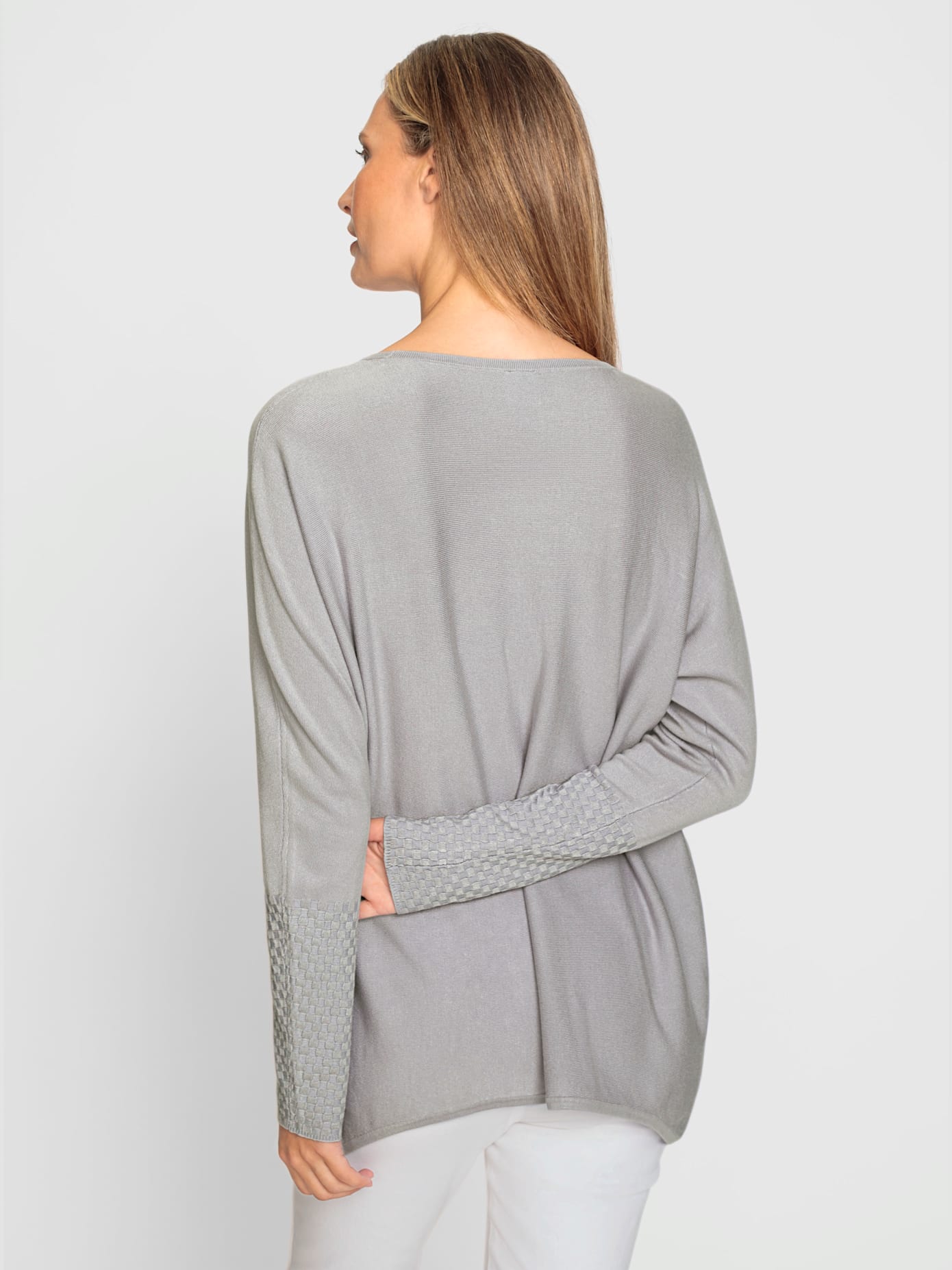 Pull joli motif structuré