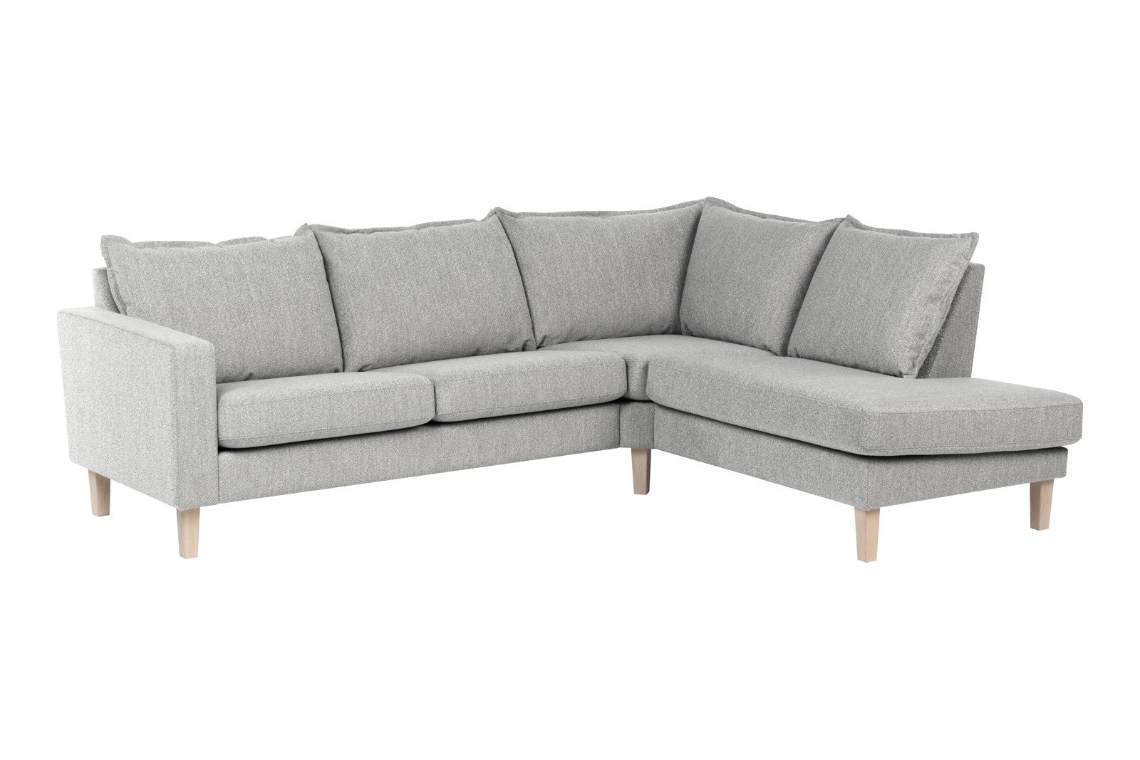 Slogen hjørnesofa Oppsett AH. 2,5-seter med åpen ende høyre. Tekstil Viva Silver med soft ryggpute. Vange B og hvitpigmentert ben 178.