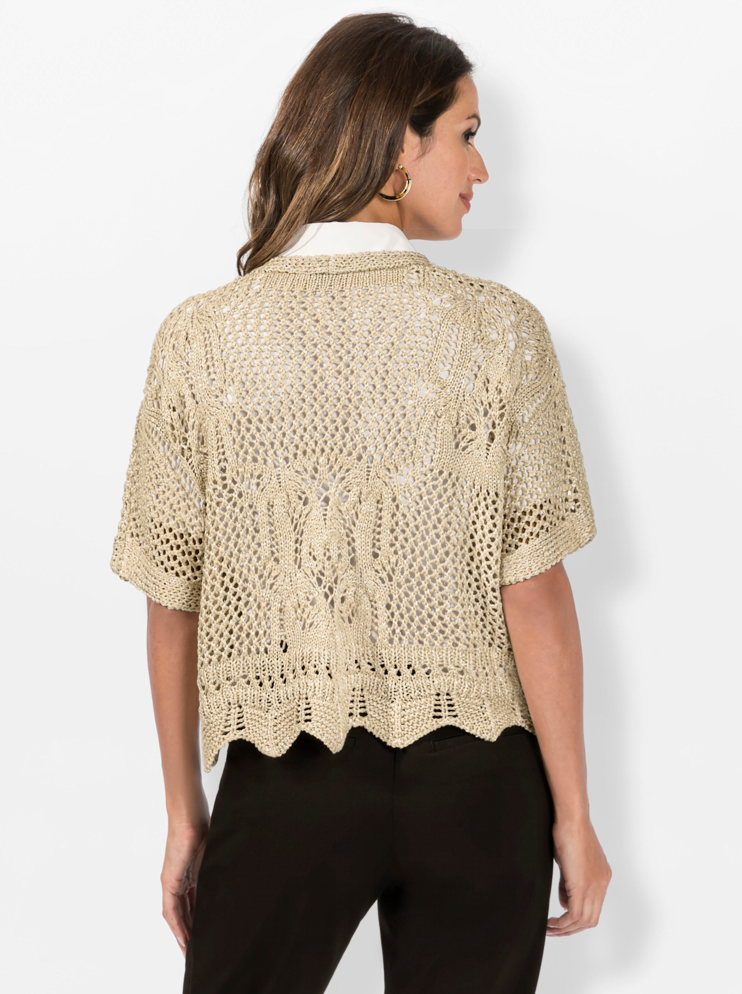 Bolero in sand