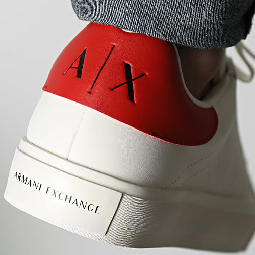 Baskets XUX166-XV653 Off White Red