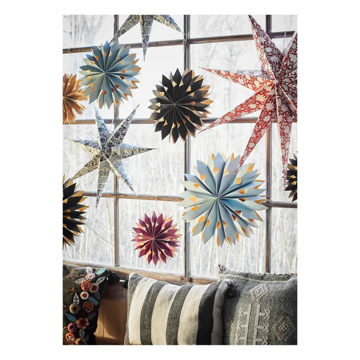 Madam Stoltz Housse de coussin fleuri | Noir
