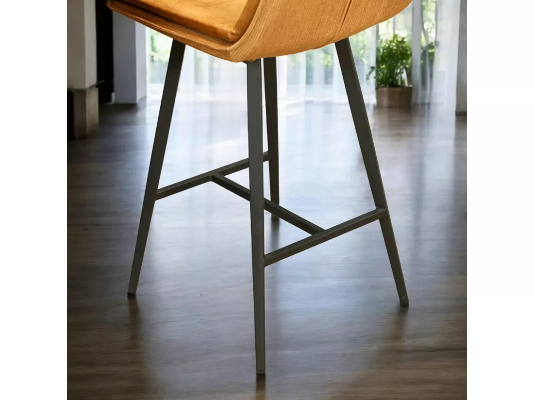 Chaise de bar en velours doré à double coussinage (lot de 2) OKA