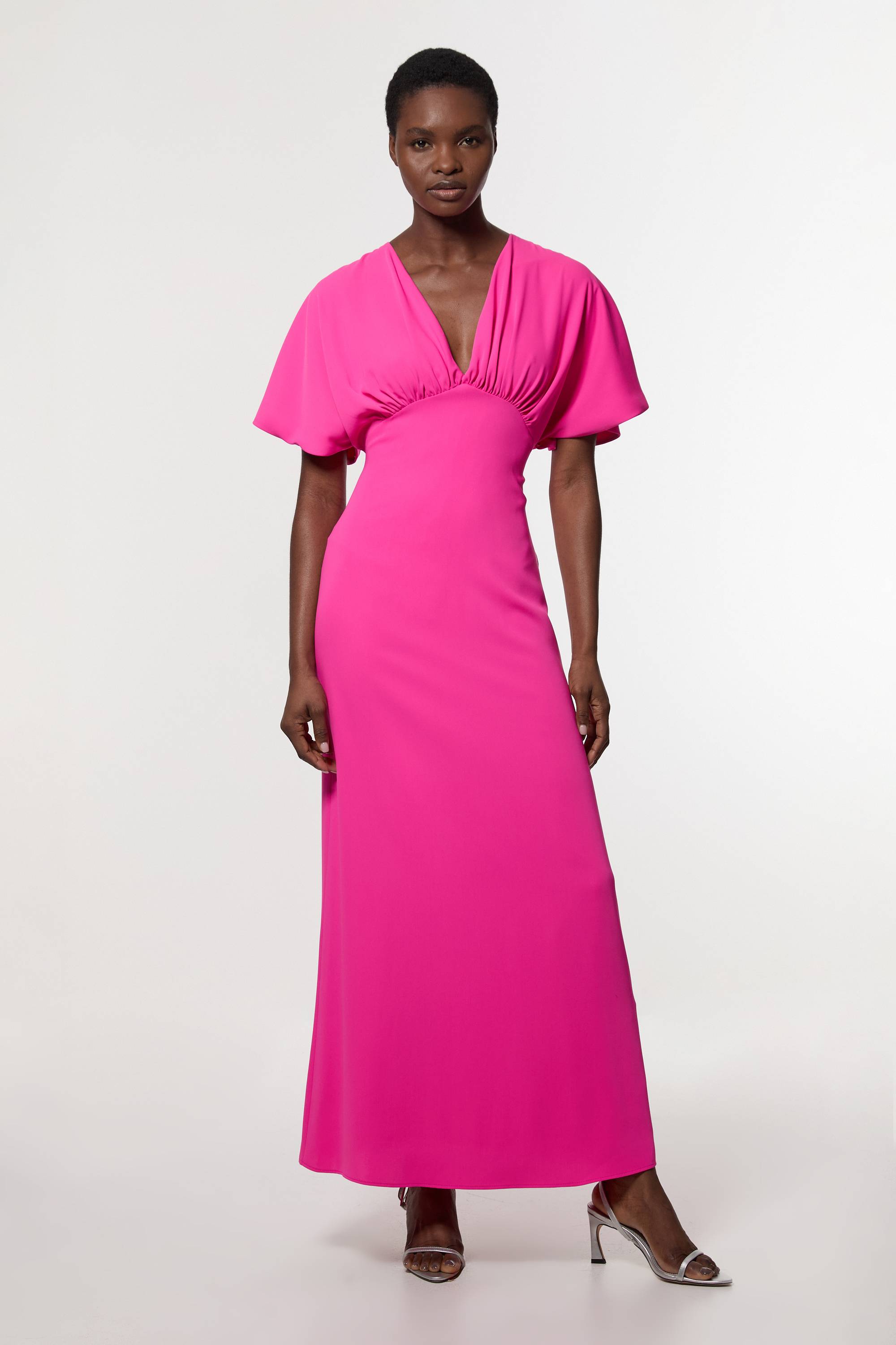 KarenMillen Robe maxi sur mesure à manches cascade douces