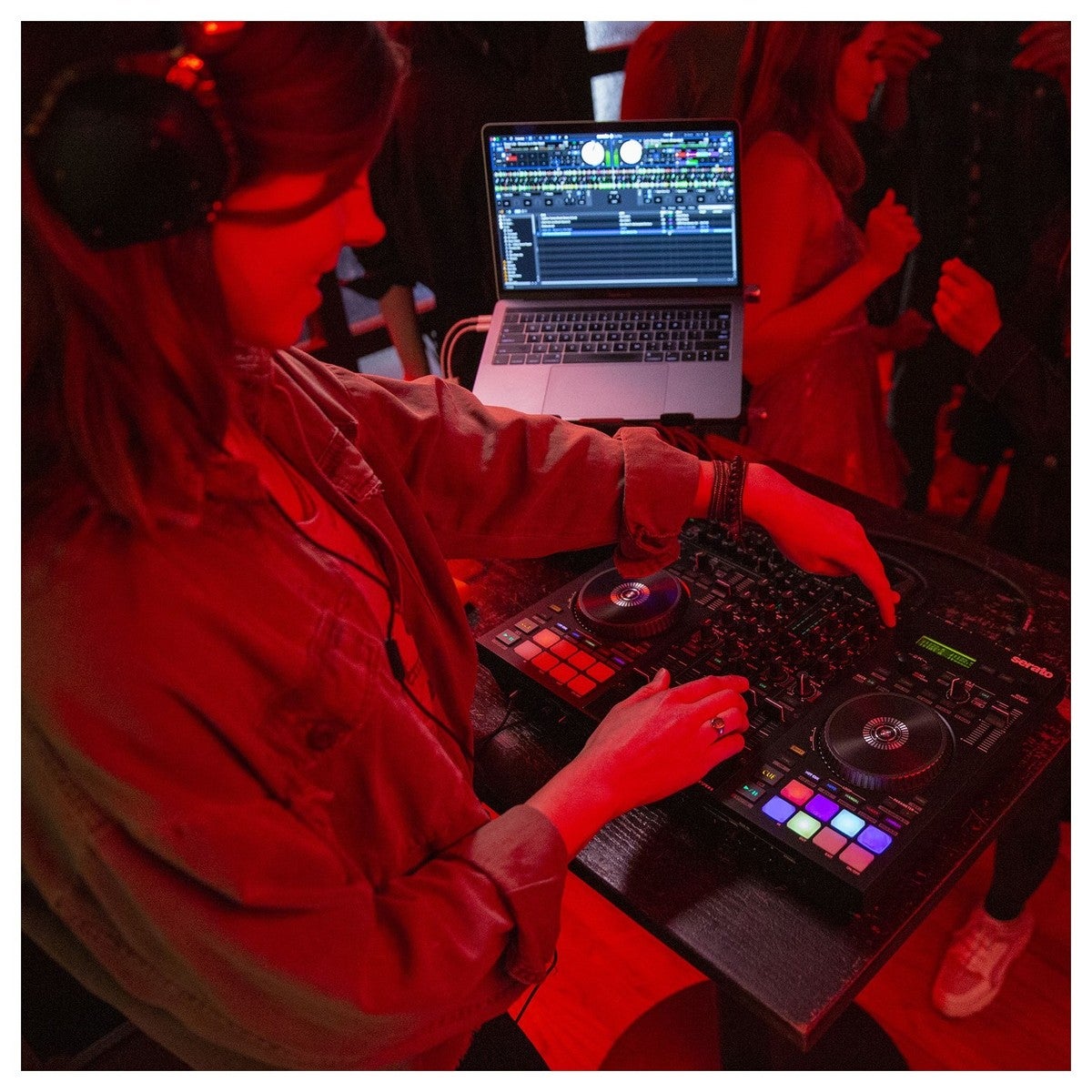 Roland DJ-707M mobiele DJ controller