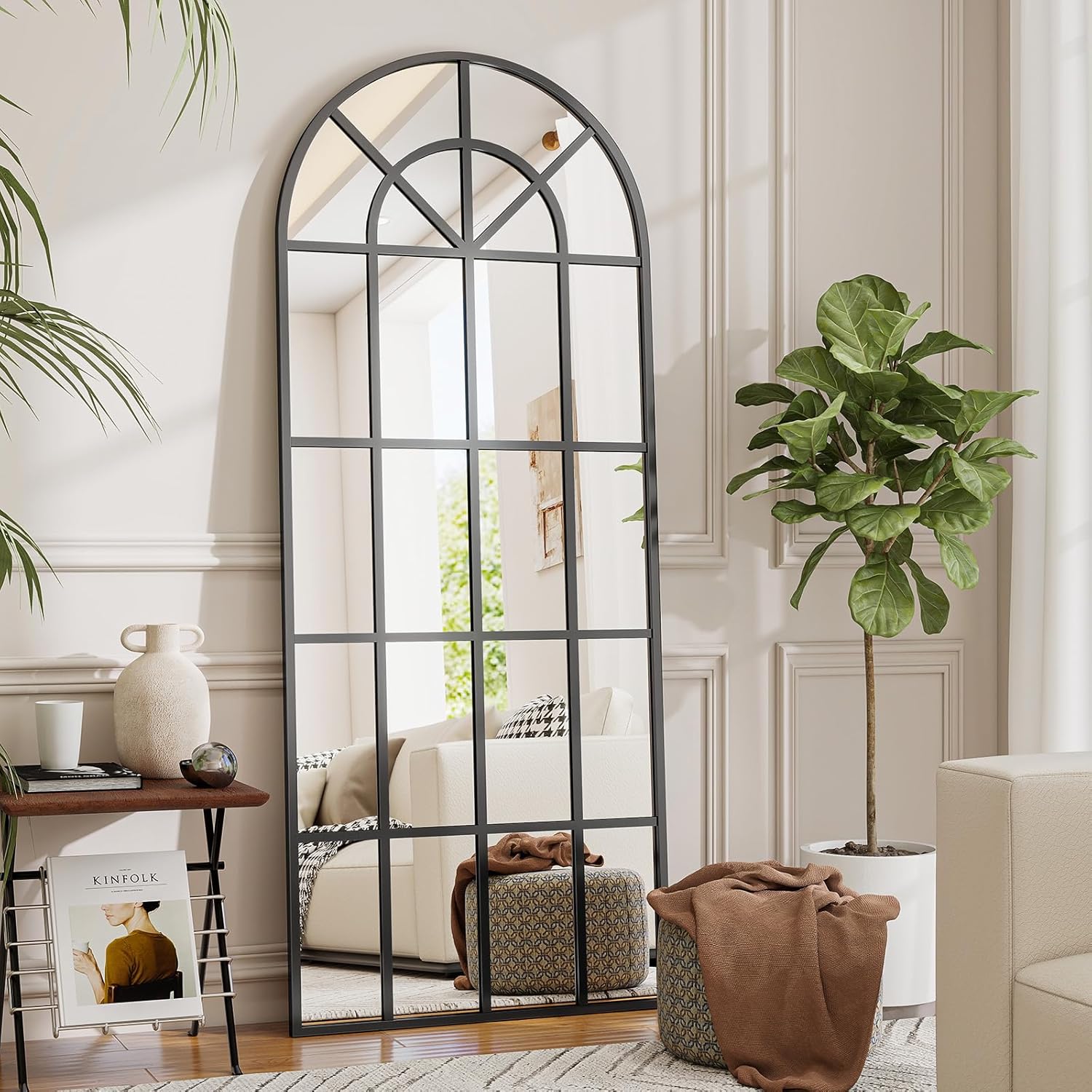 Koonmi 60x164 cm Fensterscheibe Gewölbter Ganzkörperspiegel - Raster-Designed Dekorative Vollkörper Wandspiegel mit Metallrahmen hängend Schrägung für den Eingang, Wohnzimmer Dekoration, Schwarz