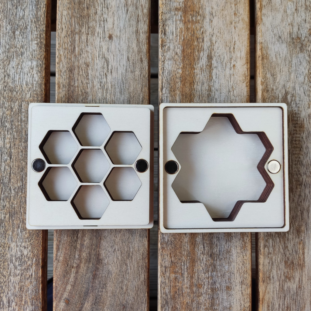 Boite à dés carré en bois