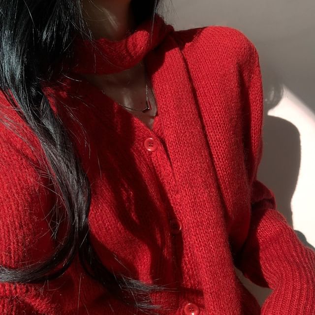 Ukiyo - Set: V-hals vest met knoopjes + sjaal