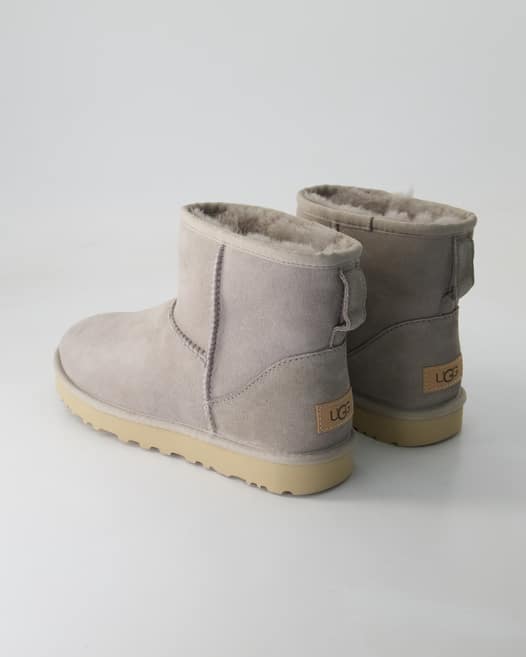 UGG Classic Mini Winterschuhe in Grau