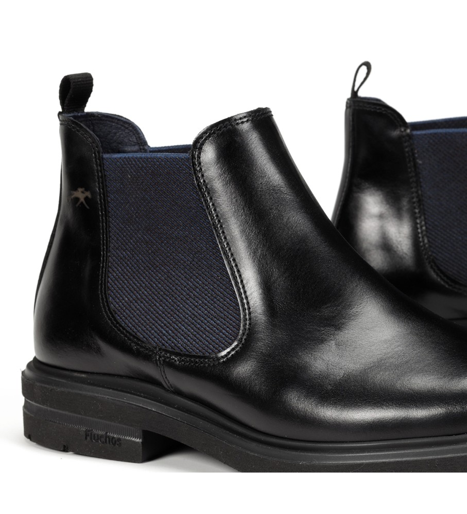 Botas de cano curto Fluchos em couro belga preto