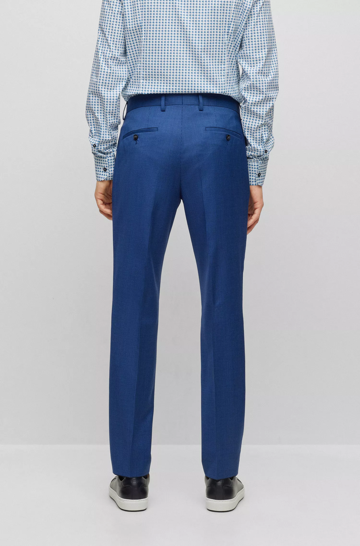 Terno BOSS preto slim fit em lã elástica estampada