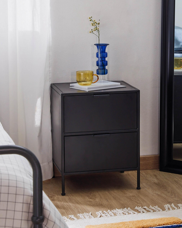 Kave Home Shantay nachtkastje 40x50 zwart