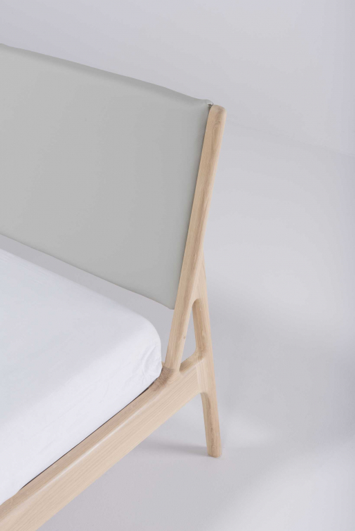 Gazzda Fawn bed 140x200 whitewash deep frame, cotton webbing white