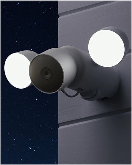Google Nest Cam Med Lys