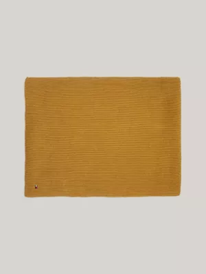 Conjunto de presente essencial com gorro e cachecol com a bandeira americana