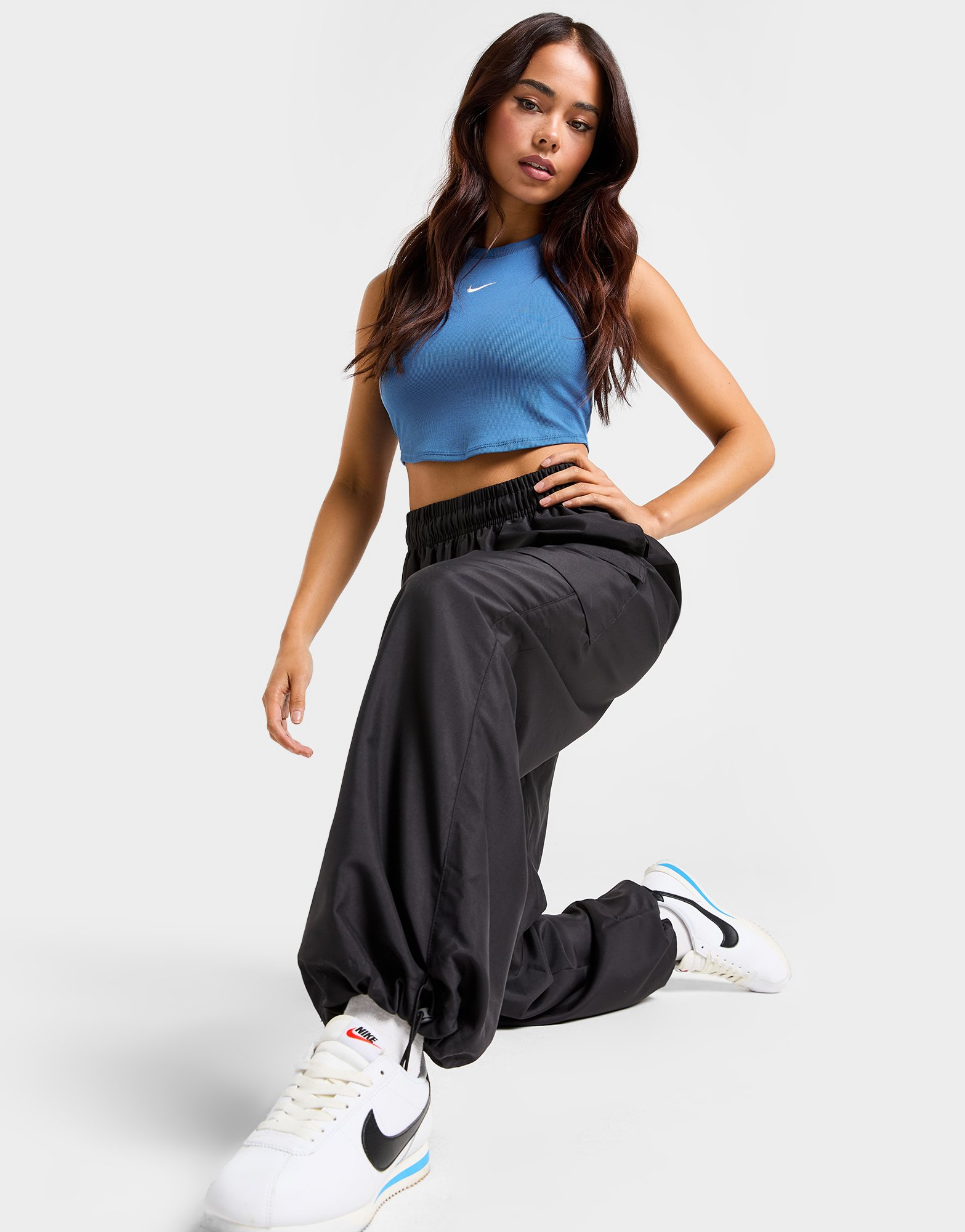 Nike Débardeur court Sportswear Essential Femme