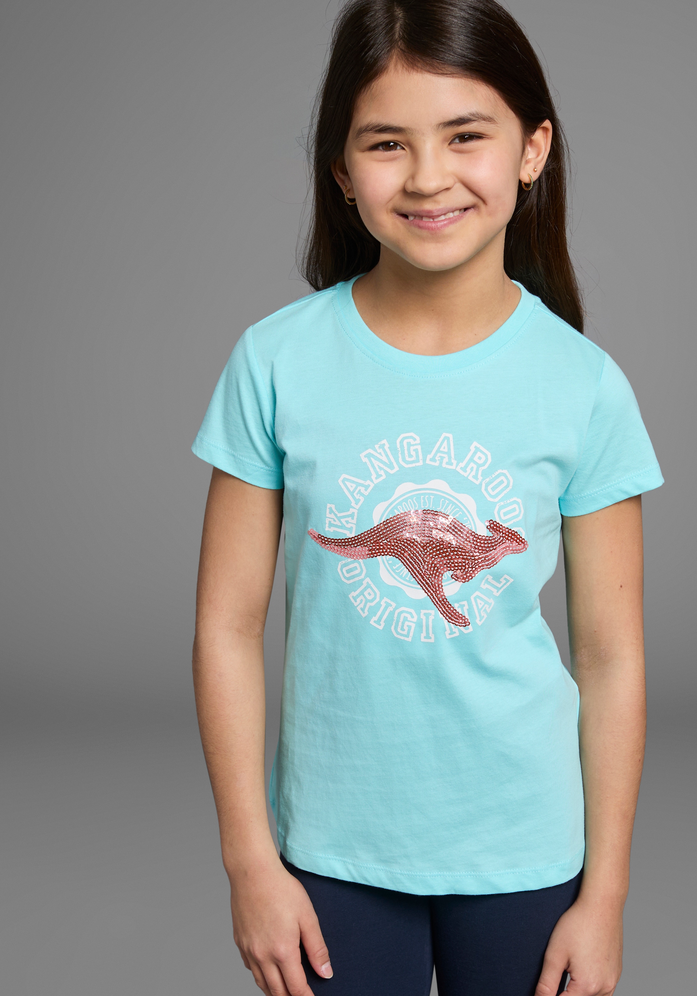 KangaROOS T-Shirt »mit Paillettenapplikation« Kurzarm,  taillierter Schnitt,  mit Logodruck und Pailletten