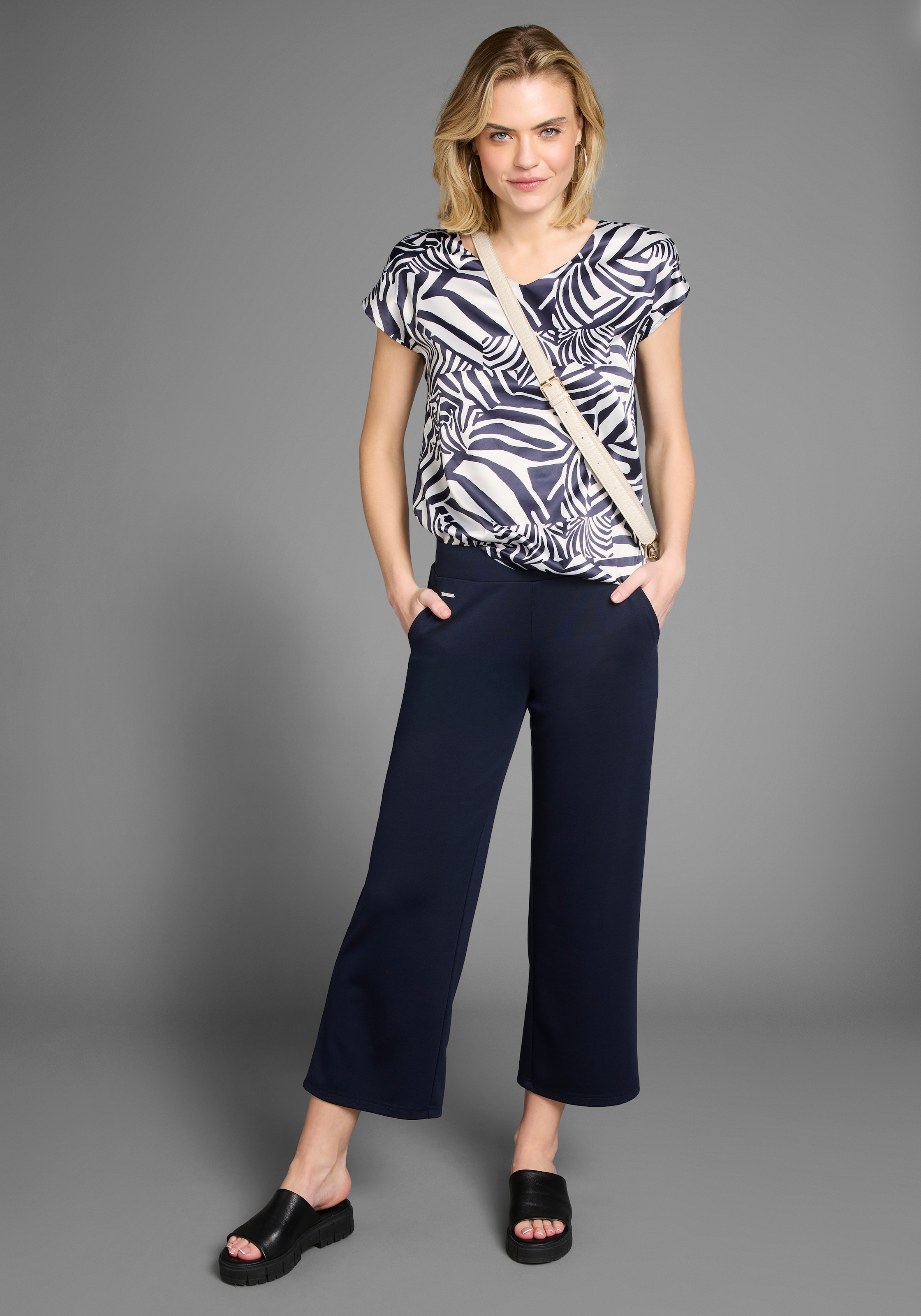 Laura Scott Shirtbluse , in Shirt-Optik, vorne leichtglänzender Satin