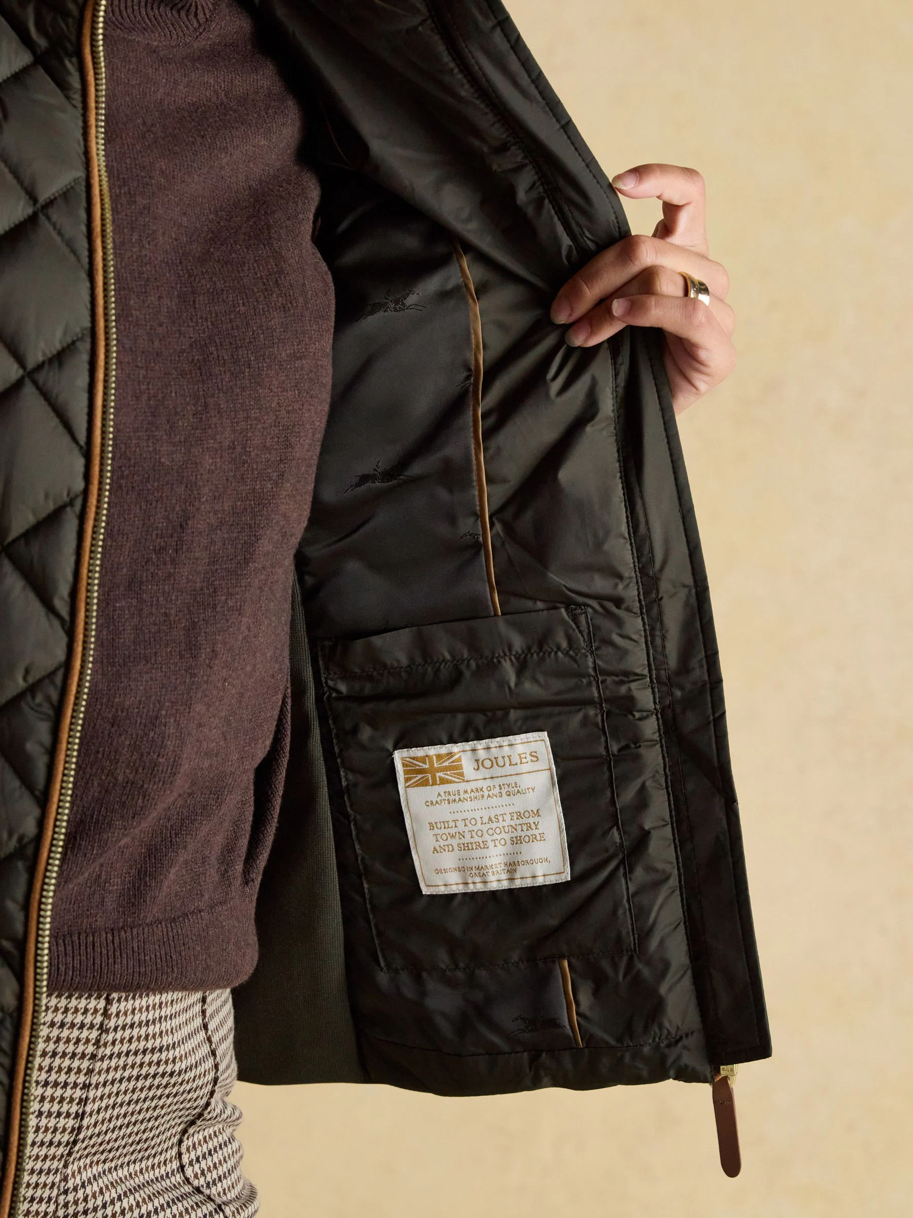 Kakigroen - Joules Braemar luxe regenbestendige geruite doorgestikte bodywarmer
